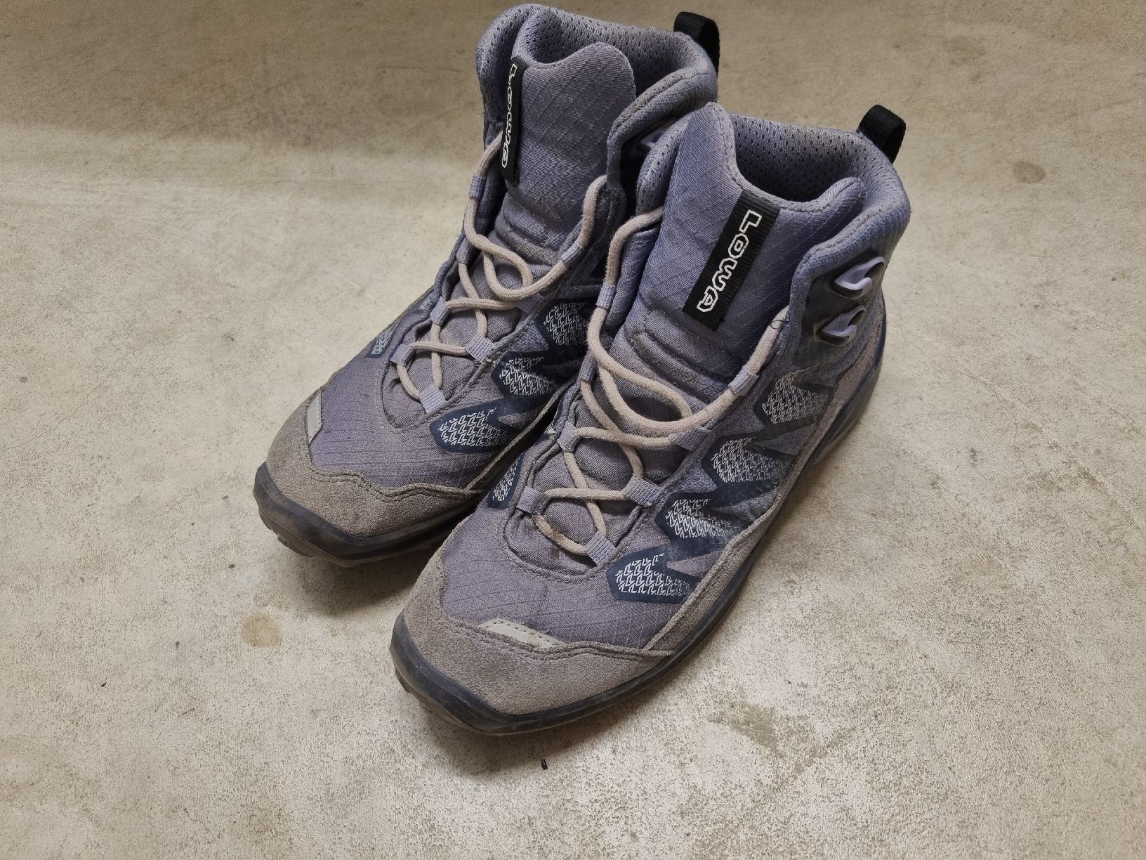 Lowa Scarpe per ragazzi: Lowa Wanderschuhe Kids  – Usato da Veltheim AG venduto da charly0815