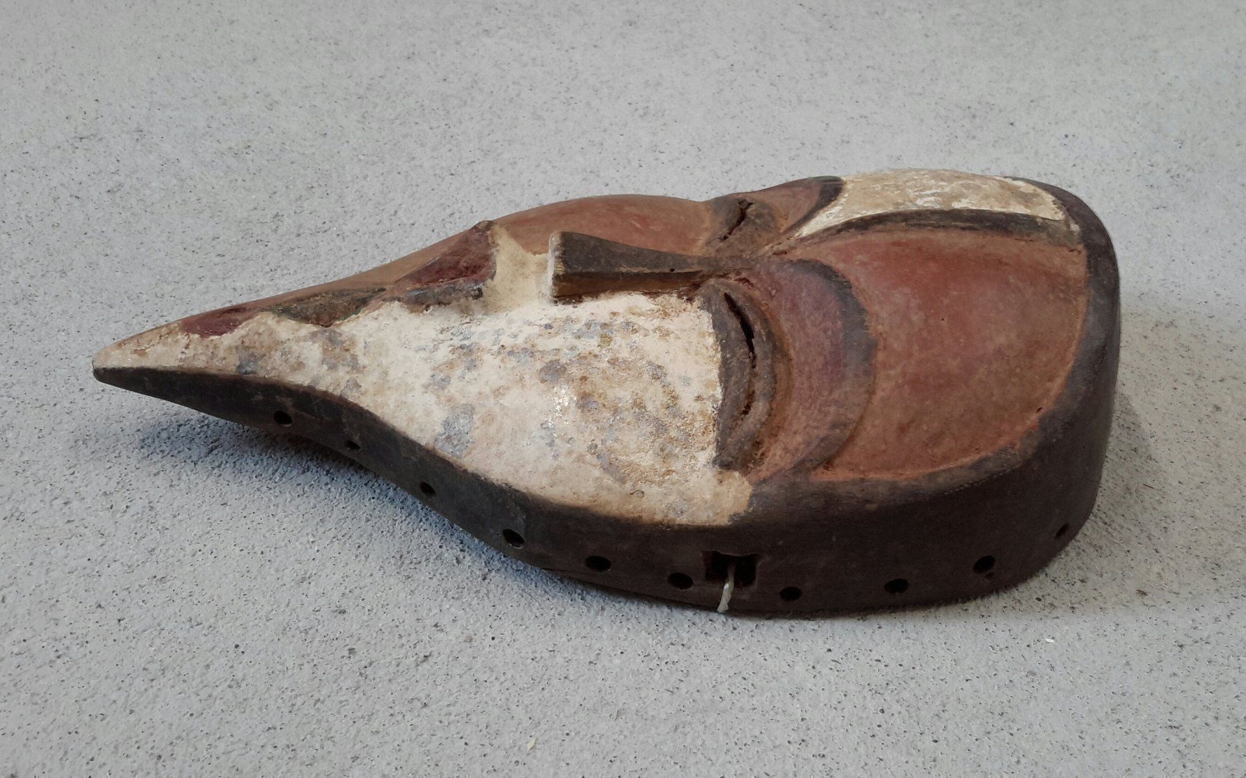 Internationale Kunst: Geschnitzte Afrikanische Maske aus Holz – Gebraucht aus Burgdorf von Olli.34 2