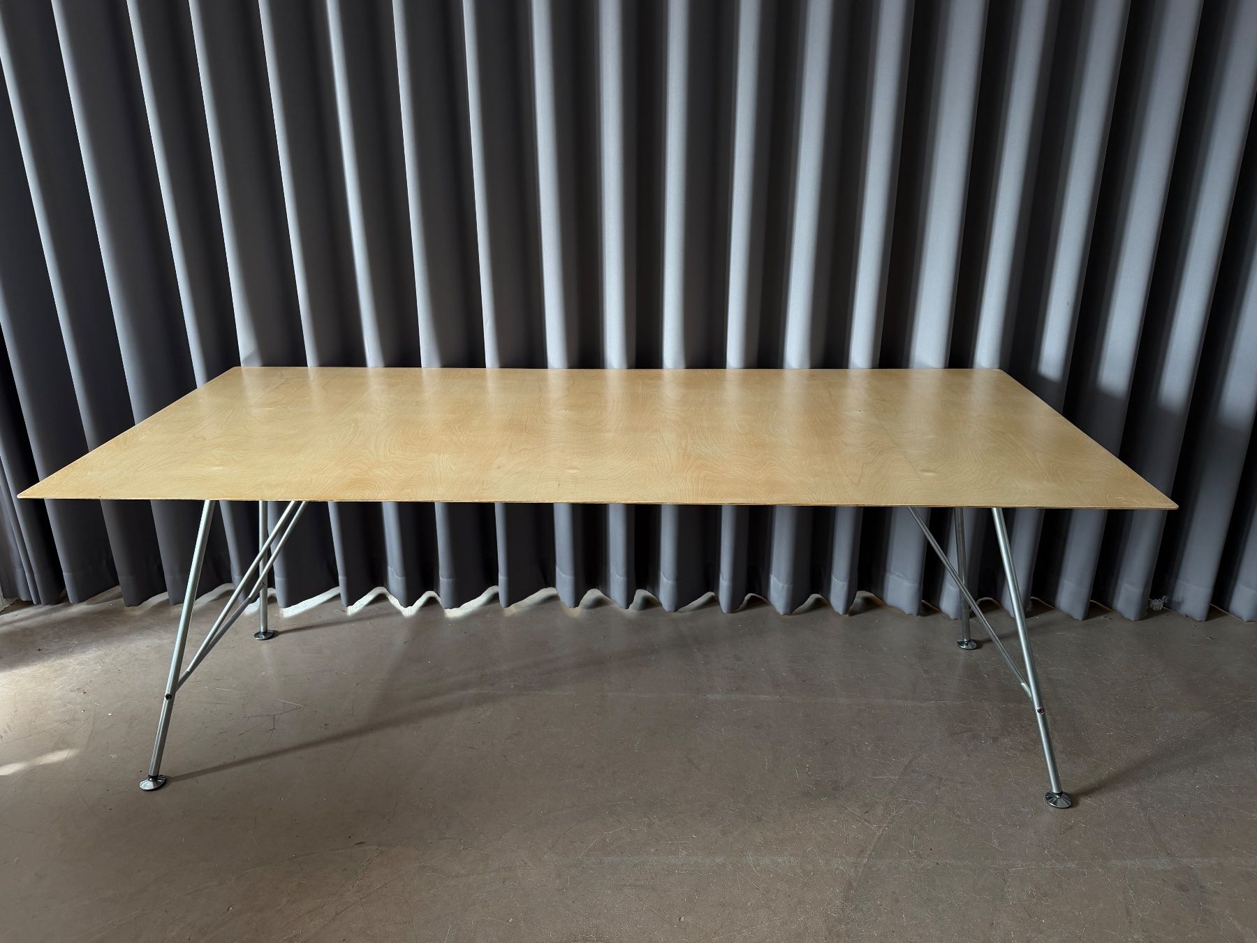 Atelier Alinea Tische: Atelier Tisch Alinea Unistandart – Gebraucht aus zürich von noeflum