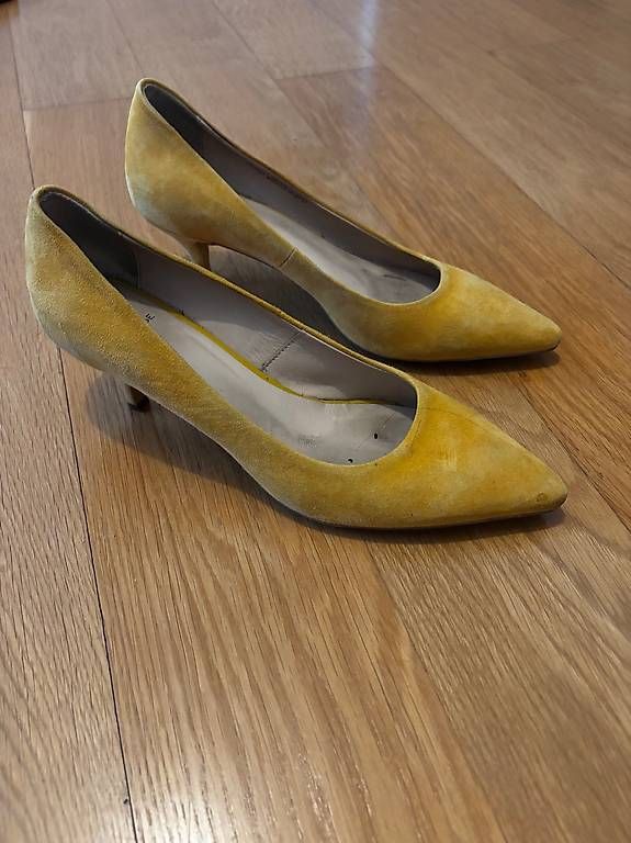 Damenschuhe: Gelbe Tamaris Pumps Gr. 40 – Gebraucht aus Luzern von ele_p2nt 2