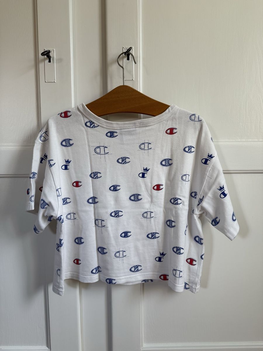 Champion T-shirt: Champion T- Shirt, Gr. S – Usato da Untersteckholz venduto da ger_92lp 1