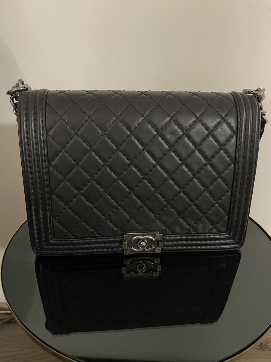 Chanel Altro in  Abbigliamento & Accessori: Chanel Boy Jumbo in Black Calf Leather – Usato da Stäfa venduto da sun_979v