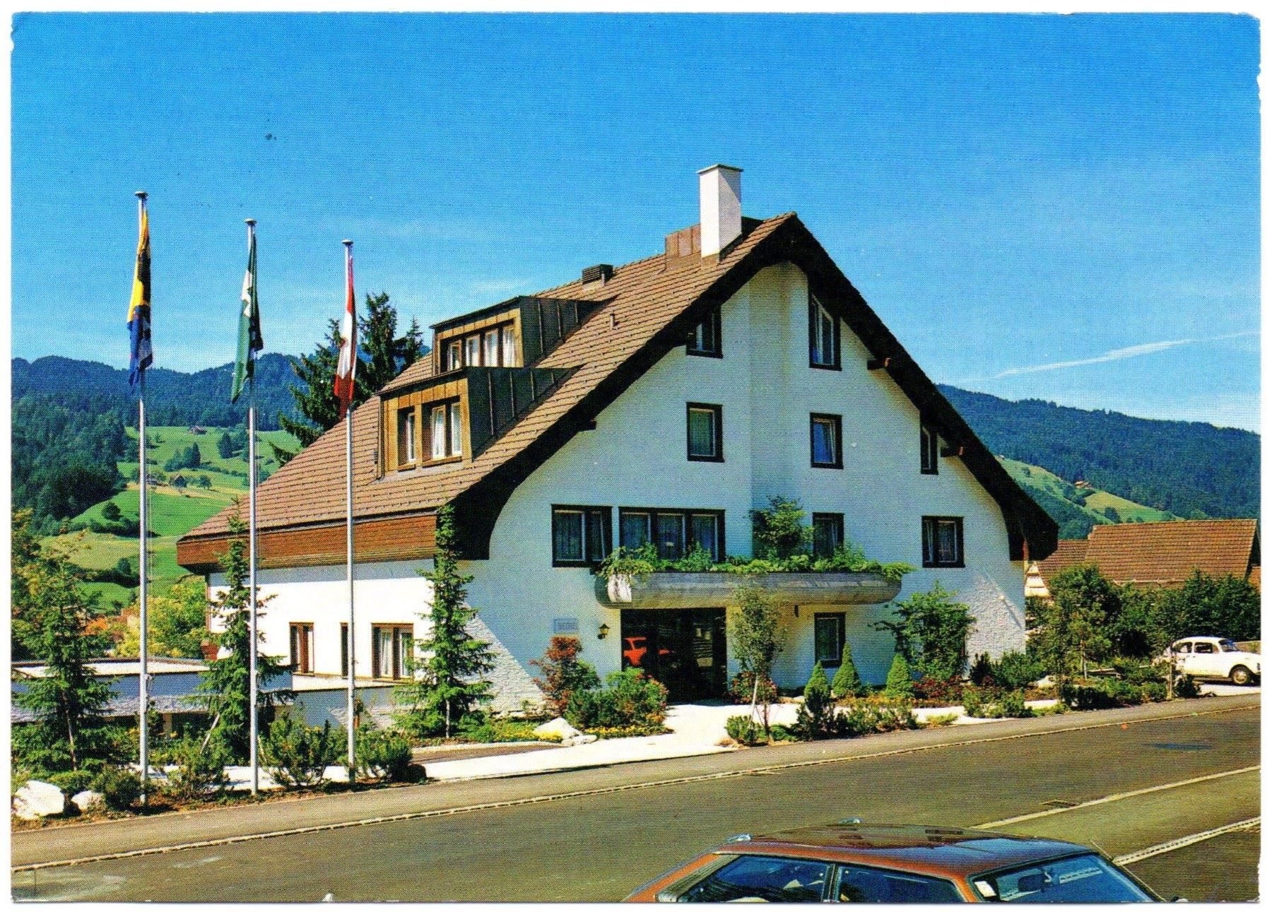 Cartoline postali: EBNAT-KAPPEL Erholungshaus Arche, Auto – Usato da Jona venduto da philajona