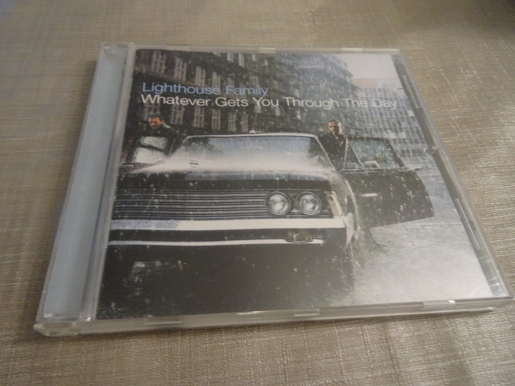 CD: Lighthouse Family - Whatever Gets You Through The Day CD – Usato da Olten venduto da Disc-Ausverkauf