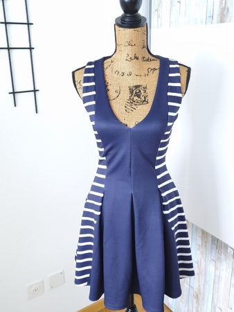 ASOS Kleid, Grösse 34, blau/weiss gestreift, Sommer