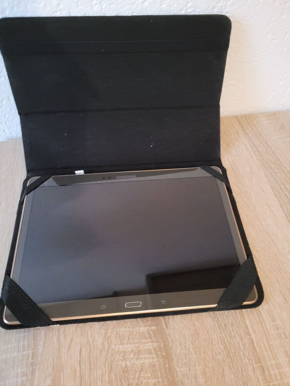 Covers & Schutzfolien: Schutzhülle  iPad - GRATIS VERSAND! – Gebraucht aus Chur von Artona0903 1