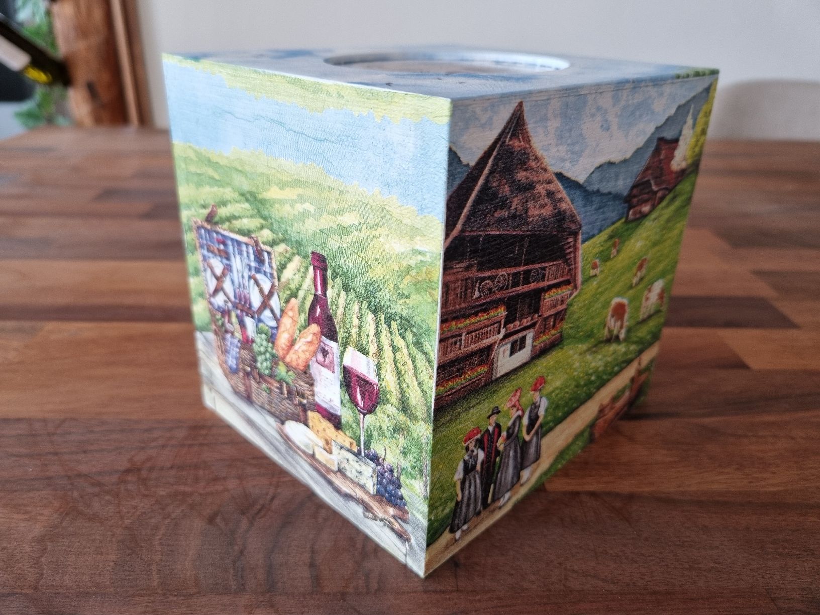 Altro in Decorazioni & Accessori: NEU - Tissuebox - Taschentücher Box - Swiss – Nuovo e nell'imballaggio originale da Kollbrunn venduto da Bilby02 2