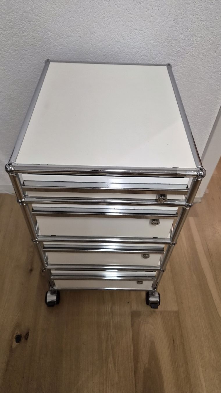 USM Korpus: USM Rollcontainer Korpus weiss – Gebraucht aus Galgenen von 73rsr