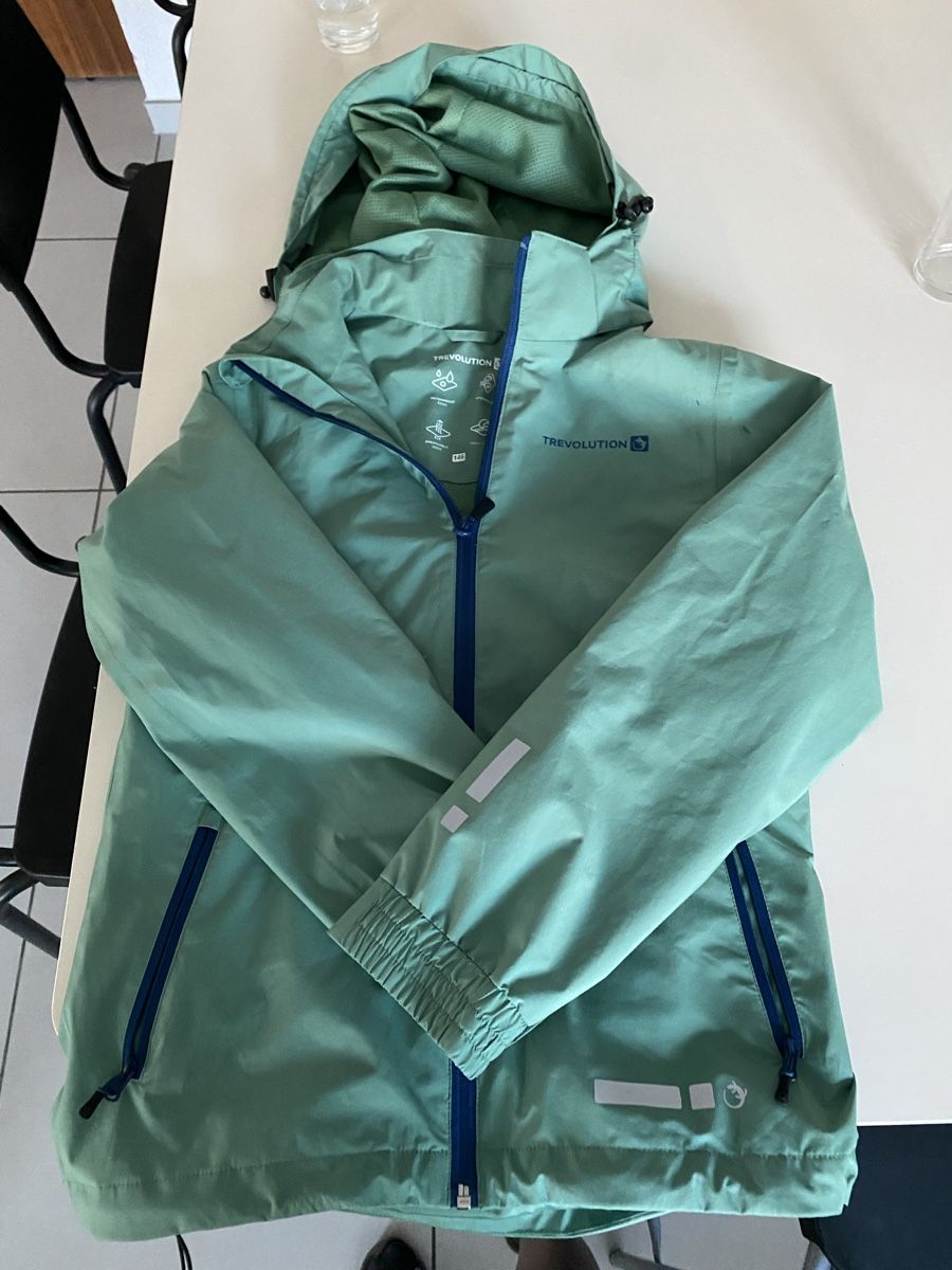 Trevolution Giacche & Cappotti: Veste de pluie Trevolution 146 – Usato da Bassecourt venduto da Shafou