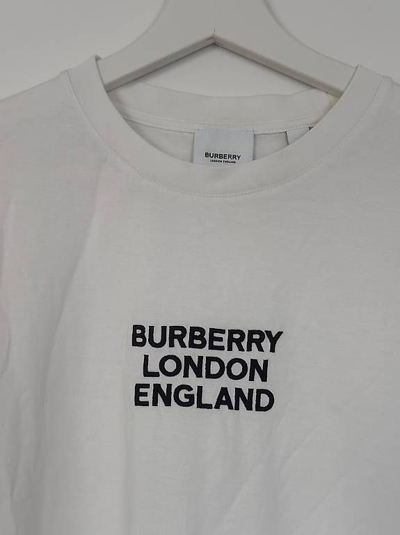 T-shirt: Burberry T-Shirt – Usato da St. Gallen venduto da fla_j5jj 1