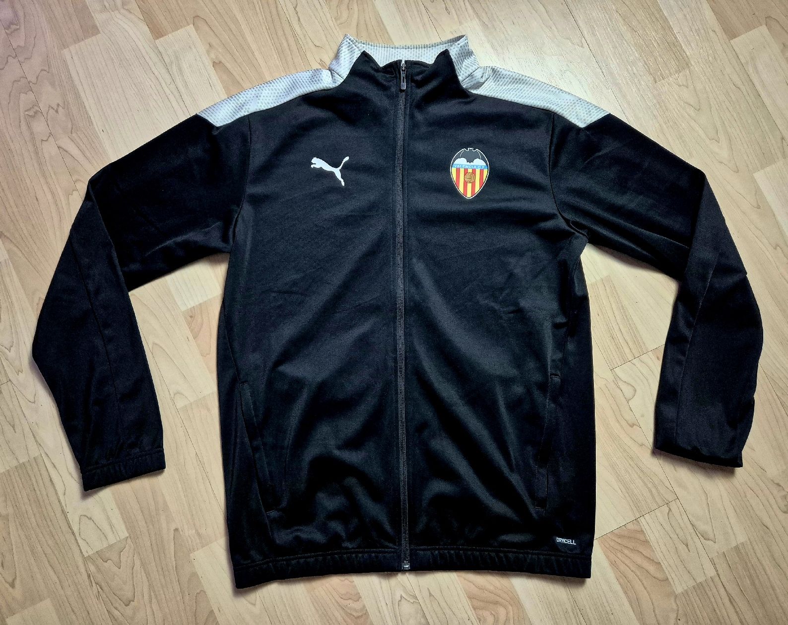 Puma Jacken: Puma Valencia CF Trainingsjacke Gr. L – Neu (gemäss Beschreibung) aus St. Gallen von CaliSunshine