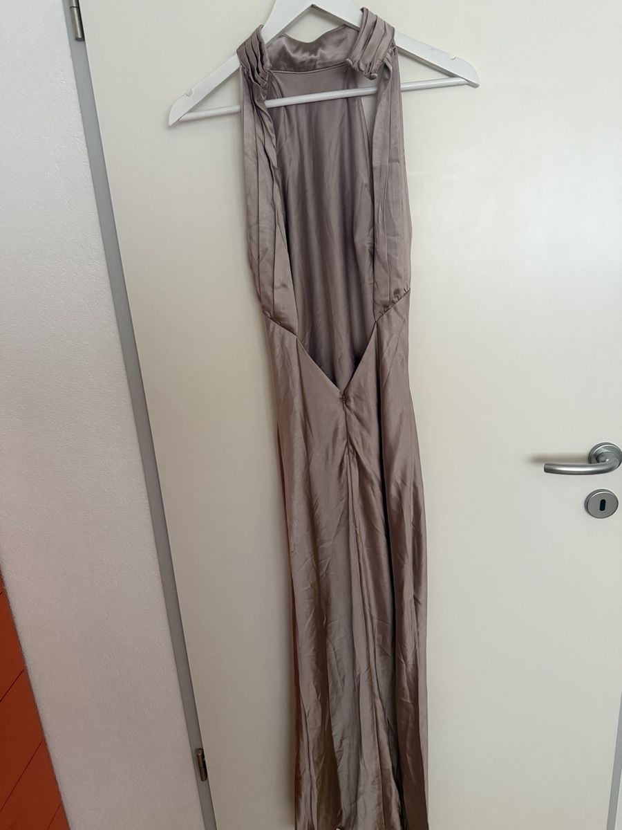 Kleider: Rückenfreies Meshki Abendkleid – Neu (gemäss Beschreibung) aus Thierachern von due_ls6w 1