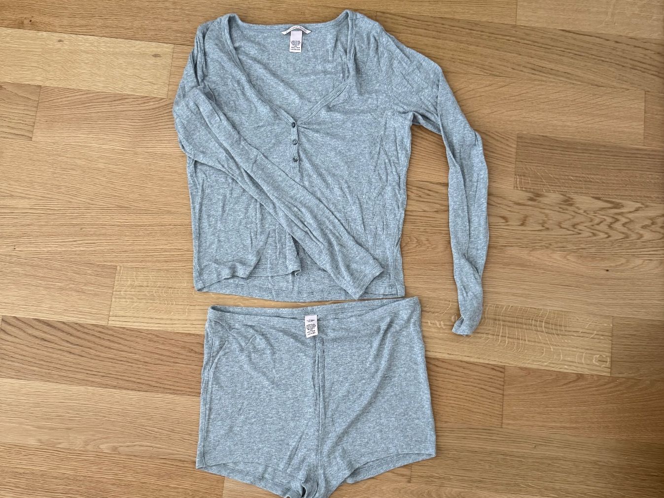 Victoria's Secret Negligees & Pigiami: Victorias Secret Pyjama in L – Usato da Wetzikon ZH venduto da jas_66r8