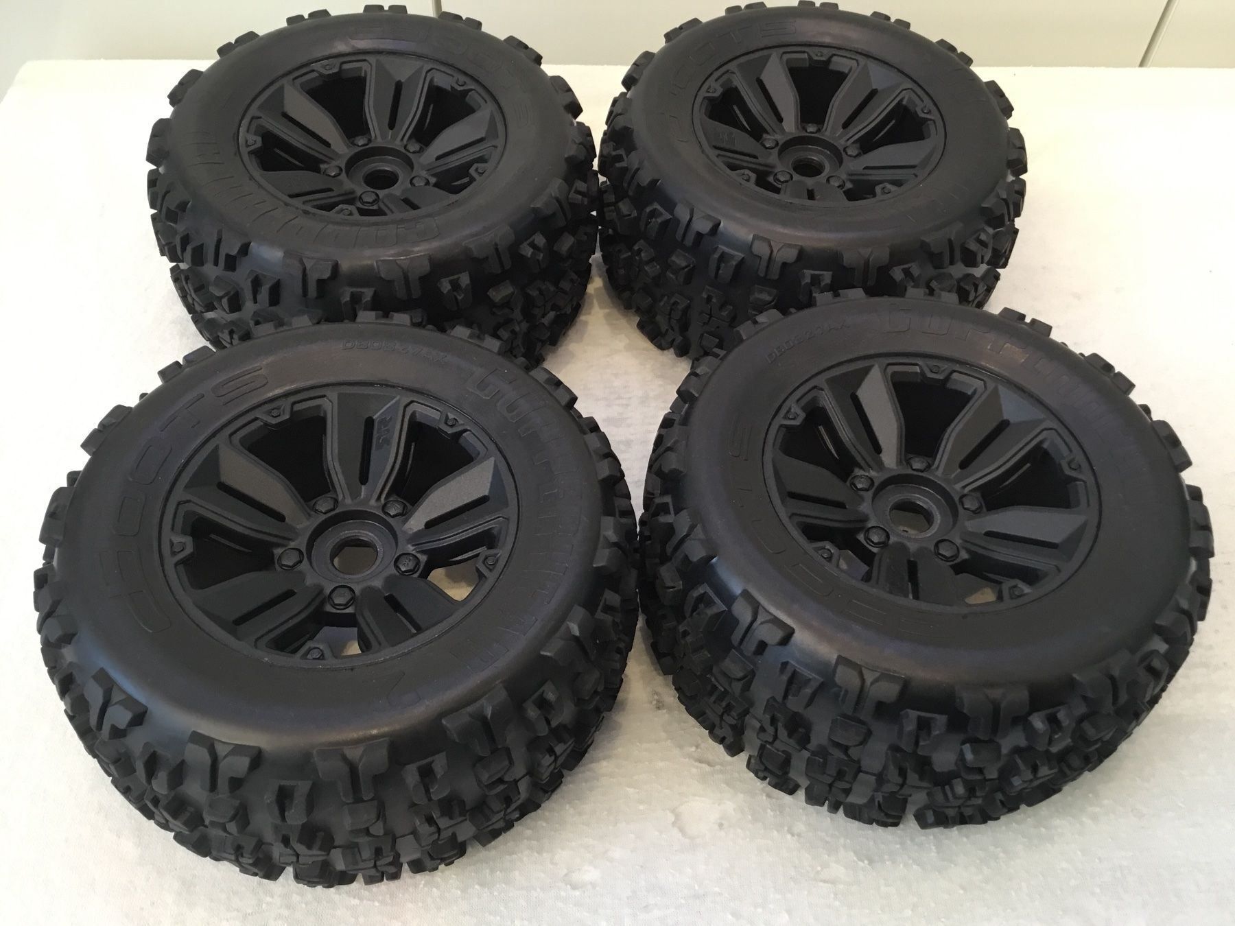 Arrma Modellismo RC: Arrma Kraton EXB V2 1:8 Räder neu – Nuovo (secondo la descrizione) da Büsserach venduto da Swissbluesmobile