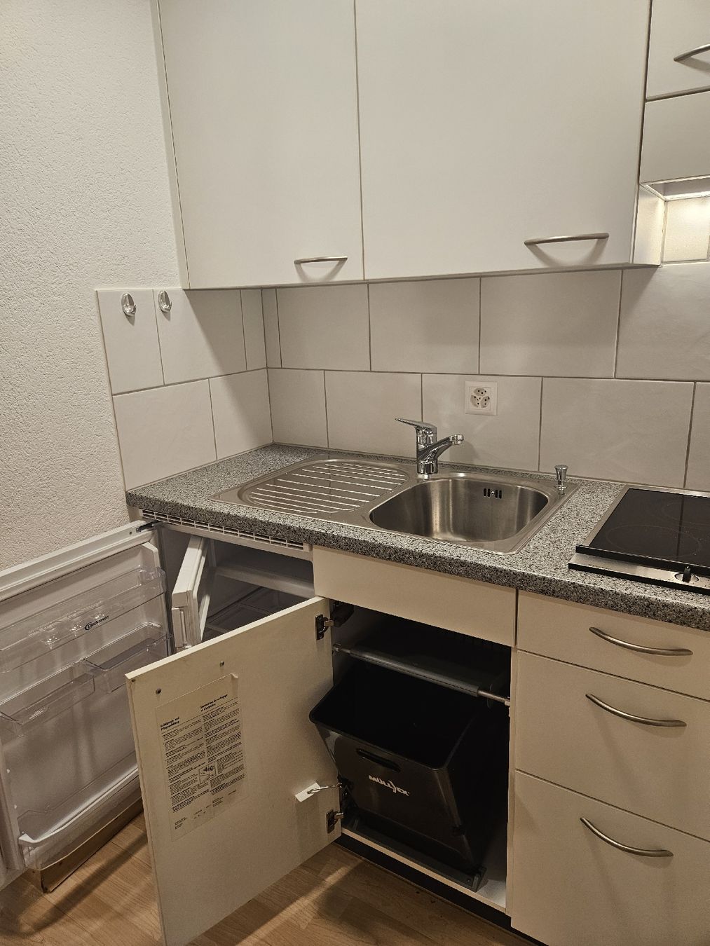 Cucine complete: Küche mit Geräten und Abfallsystem – Usato da Olten venduto da SCHATZTRUHE01 2