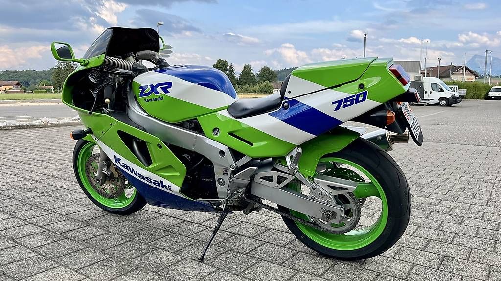 Strada: KAWASAKI ZXR 750 H1 – Usato da Riggisberg venduto da mracing444 3