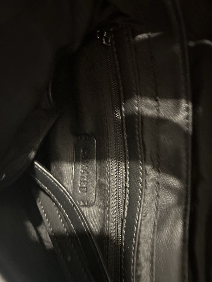 Borse da donna: Sac noir élégant et pratique – Usato da St-Prex venduto da mar_f6t6 4