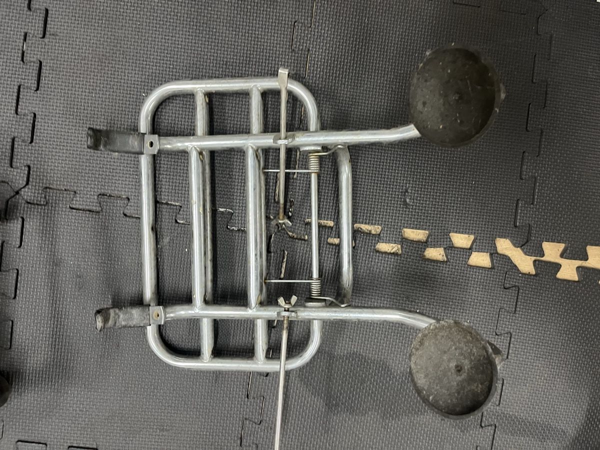 Vespa Tutti pezzi di ricambio per scooter: Vespa Frontgepäckträger – Usato da Thun venduto da Cpia 5