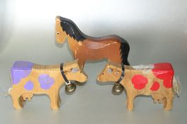 PFERD 2 KÜHE ALTES HOLZSPIELZEUG