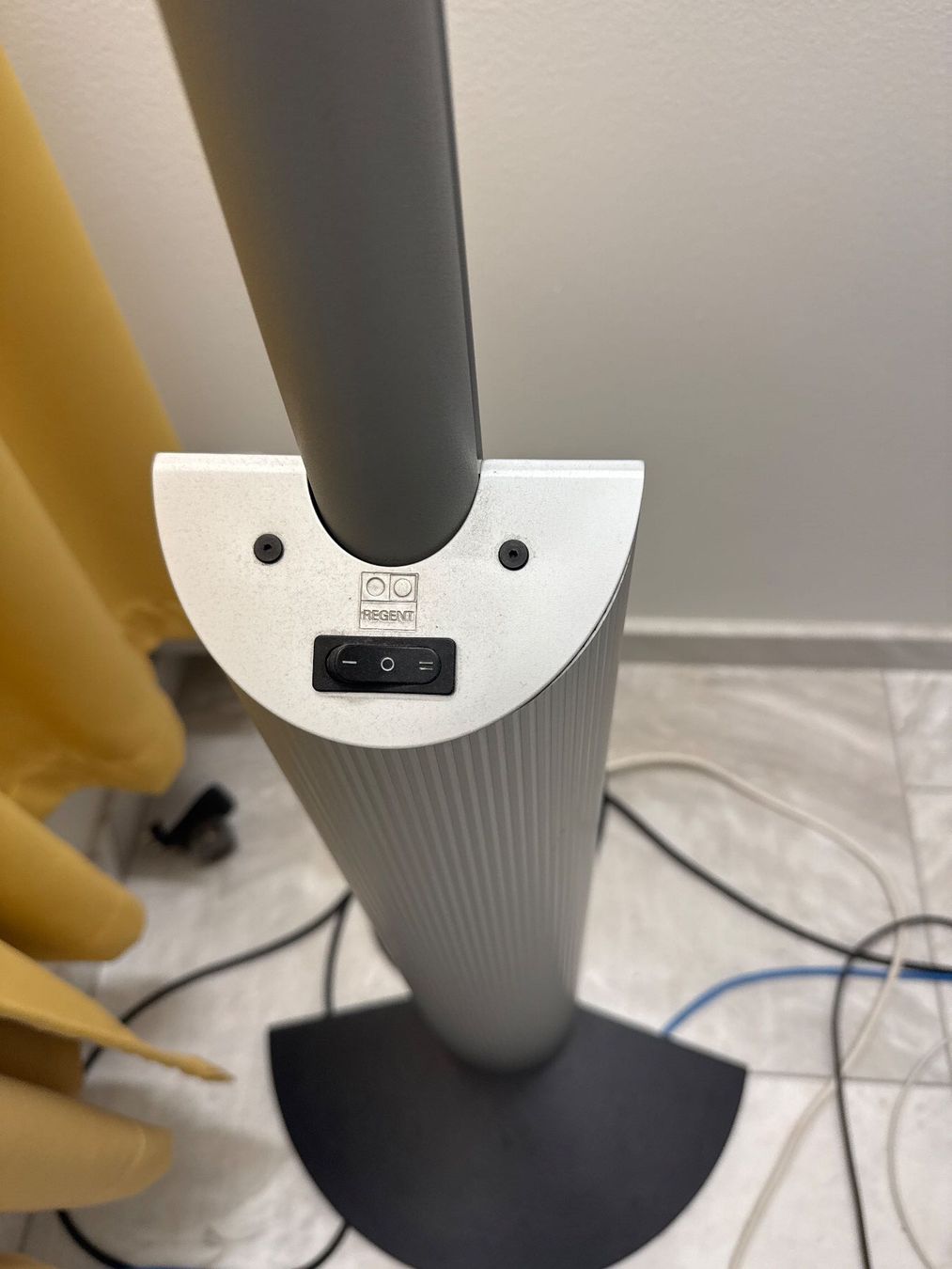 Tulux Lampade: Tulux Office Wing Stehleuchte, – Usato da Rüschlikon venduto da tan_9gqk 4