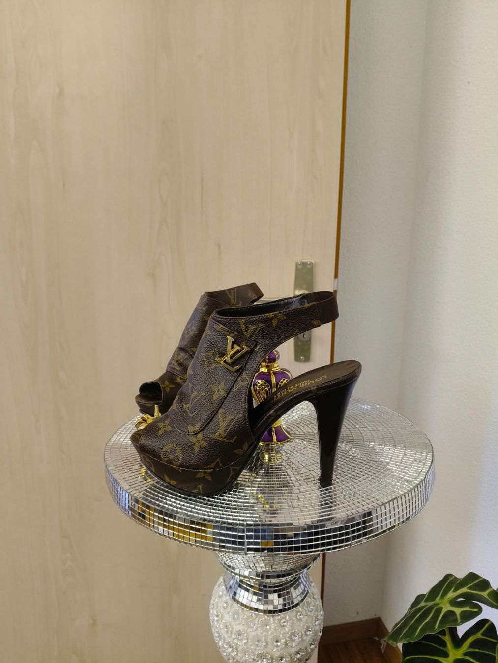 Louis Vuitton Scarpe da donna: Louis Vuitton sandale – Usato da Staad SG venduto da zotya20 2