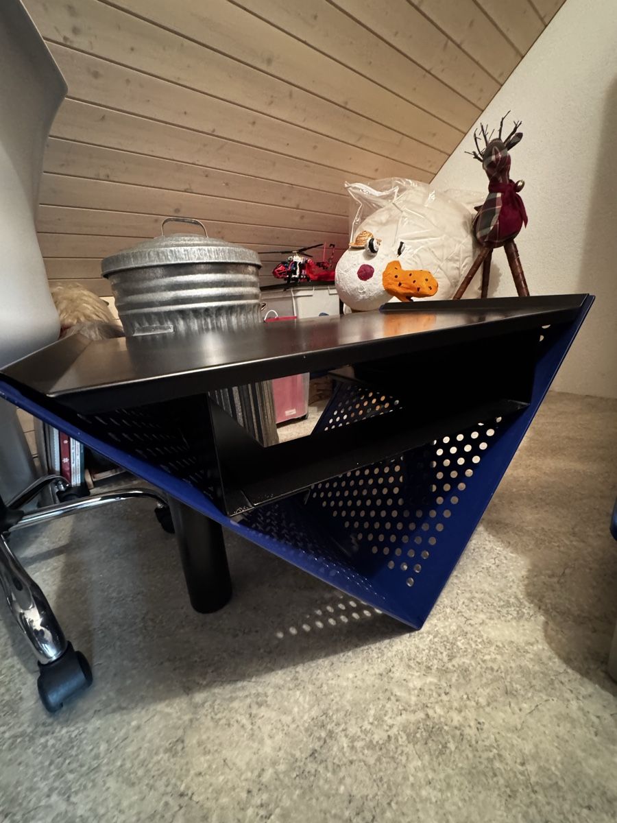 Scaffali: Gestell blau/schwarz – Usato da Belp venduto da ome_x7jr 2