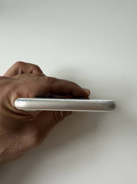 Apple Portables: Iphone 7 Akku 100% – D'occasion à St. Gallen par lei_529d 4