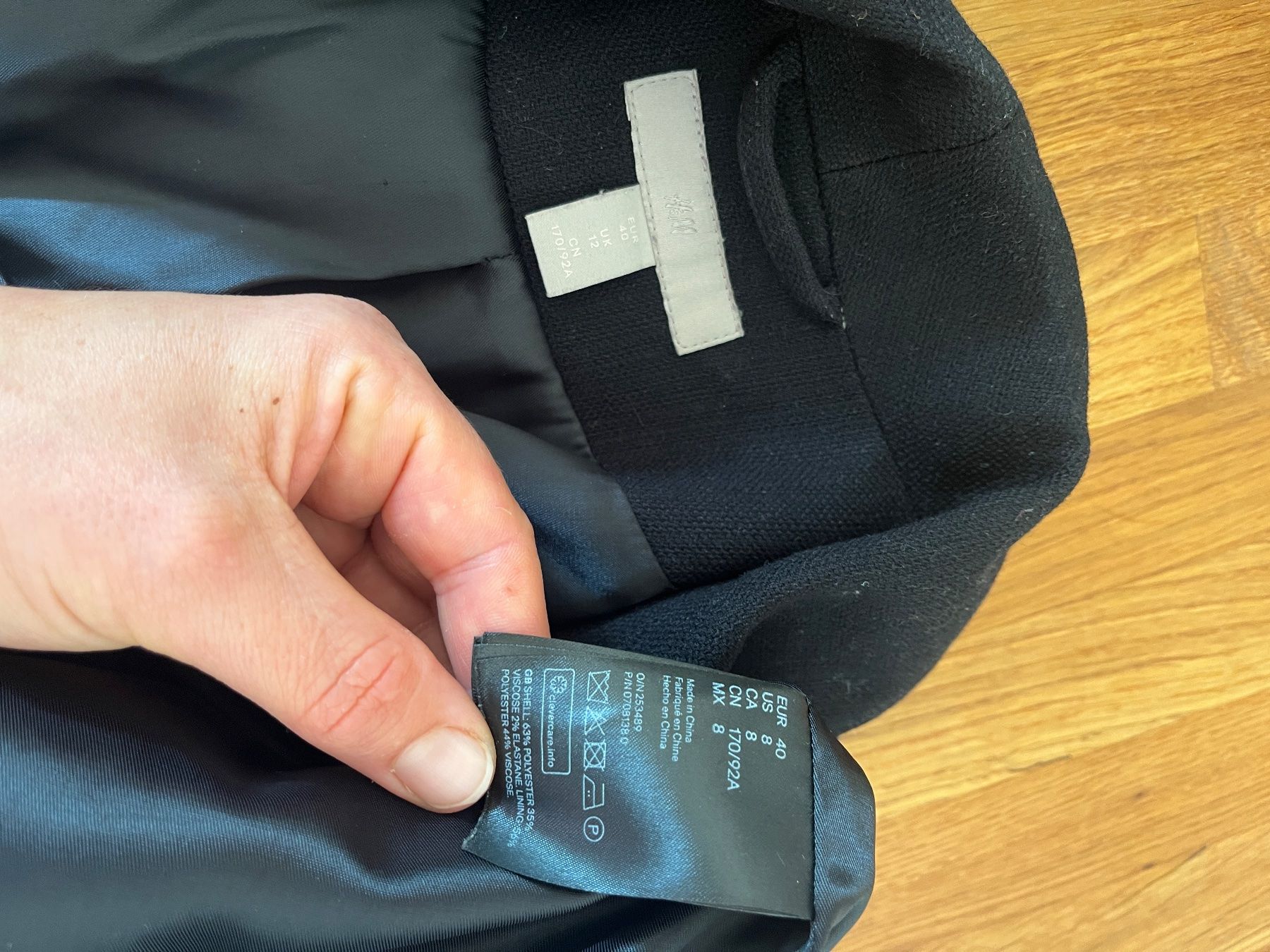 H&M Giacche: Schwarzer Blazer, Gr. L/40 von H&M – Usato da Zürich venduto da ialynn 2
