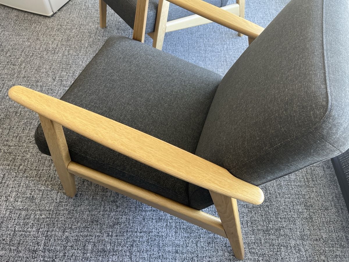 Ikea Poltrone: 2x EKENÄSET Sessel, Eiche/Gunnared dunkelgrau – Usato da Belp venduto da gygli 2