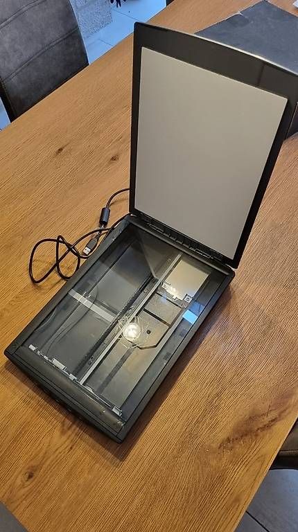 Scanner: Scanner Canon CanoScan LiDE 210, A4, USB – Gebraucht aus Pailly von mar_y9tg 1