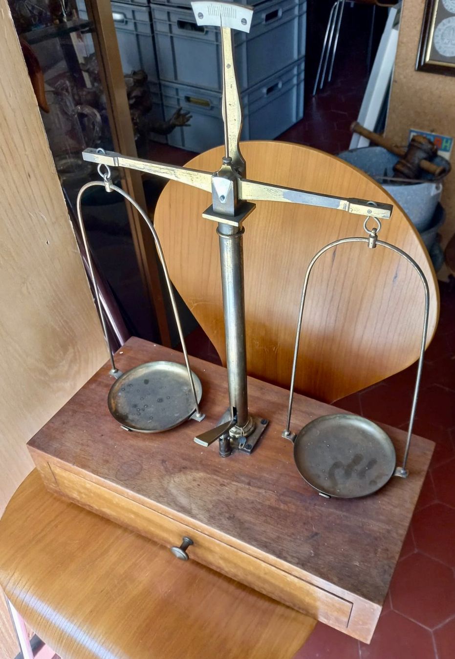 Accessori da laboratorio: alte Apothekerwaage – Usato da Burgdorf venduto da glasrabe01 1