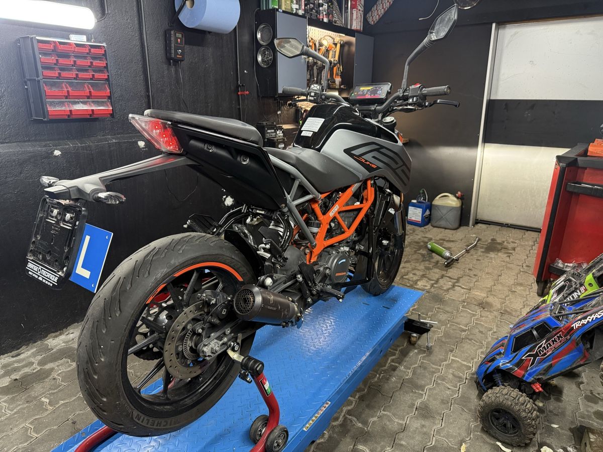 KTM Strada: KTM Duke 125 – Difettoso da Biel/Bienne venduto da sacha_F40 3
