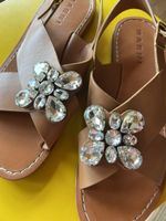 Ledersandale mit Kristallschmuck, Marni, neuwertig