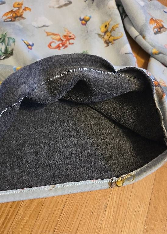 Pullover & Sweatshirts: 2 Kapuzenpullover Grösse 5-6 – Gebraucht aus Weisslingen von debi1992 3