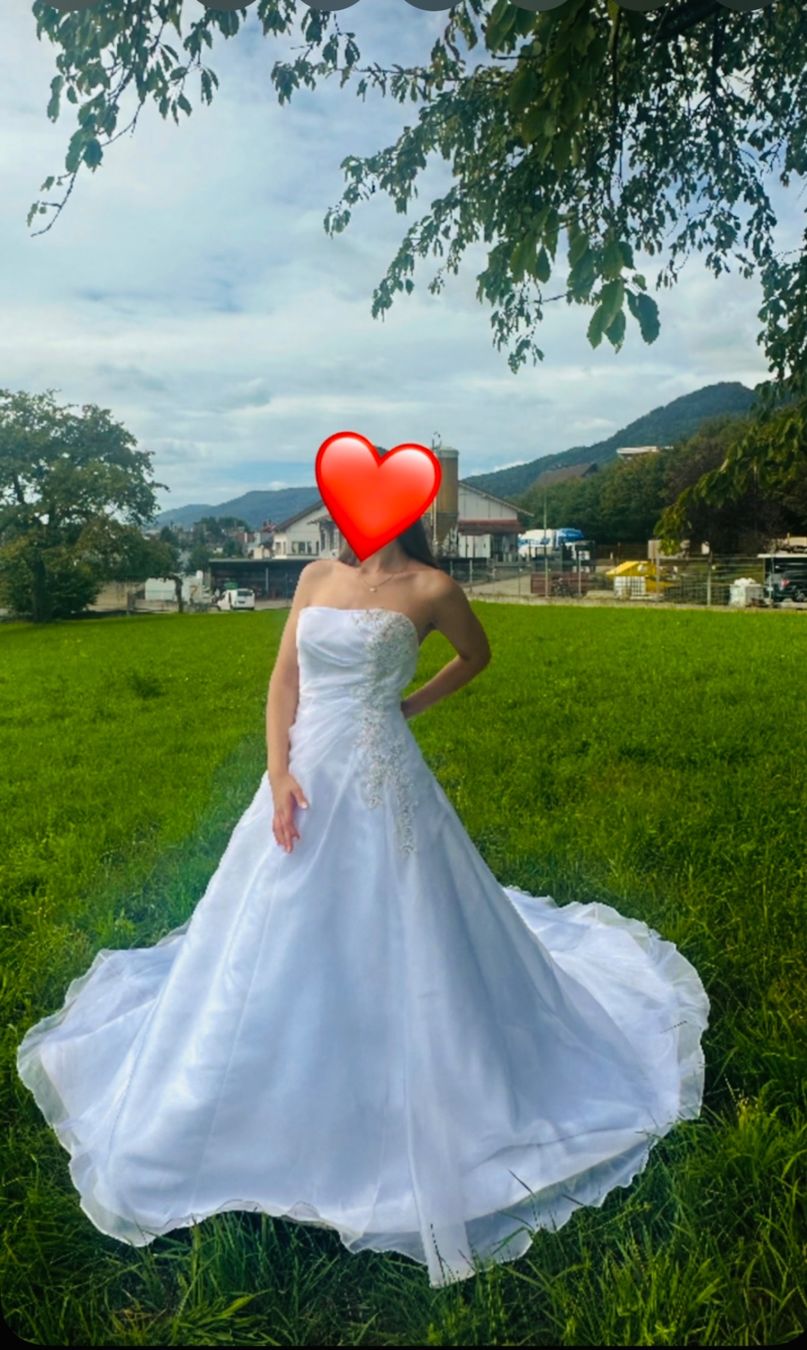 Vestiti: Wunderschönes Brautkleid, Gr. 38 von Brautmode Wicky – Usato da Hägendorf venduto da Polopk78