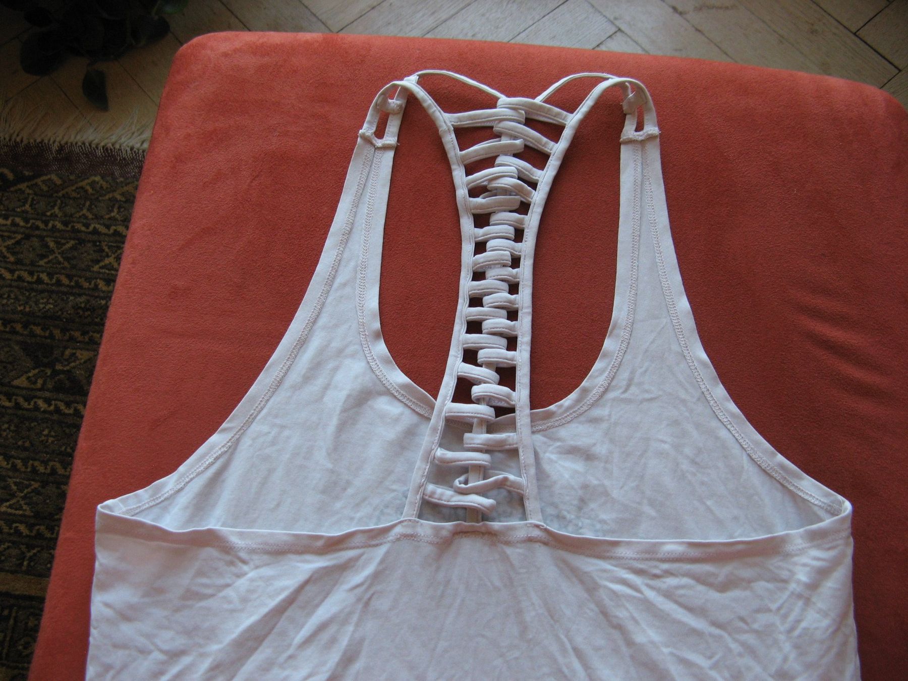 Top: Tanktop MBT Gr. M – Usato da Zürich venduto da apil 4