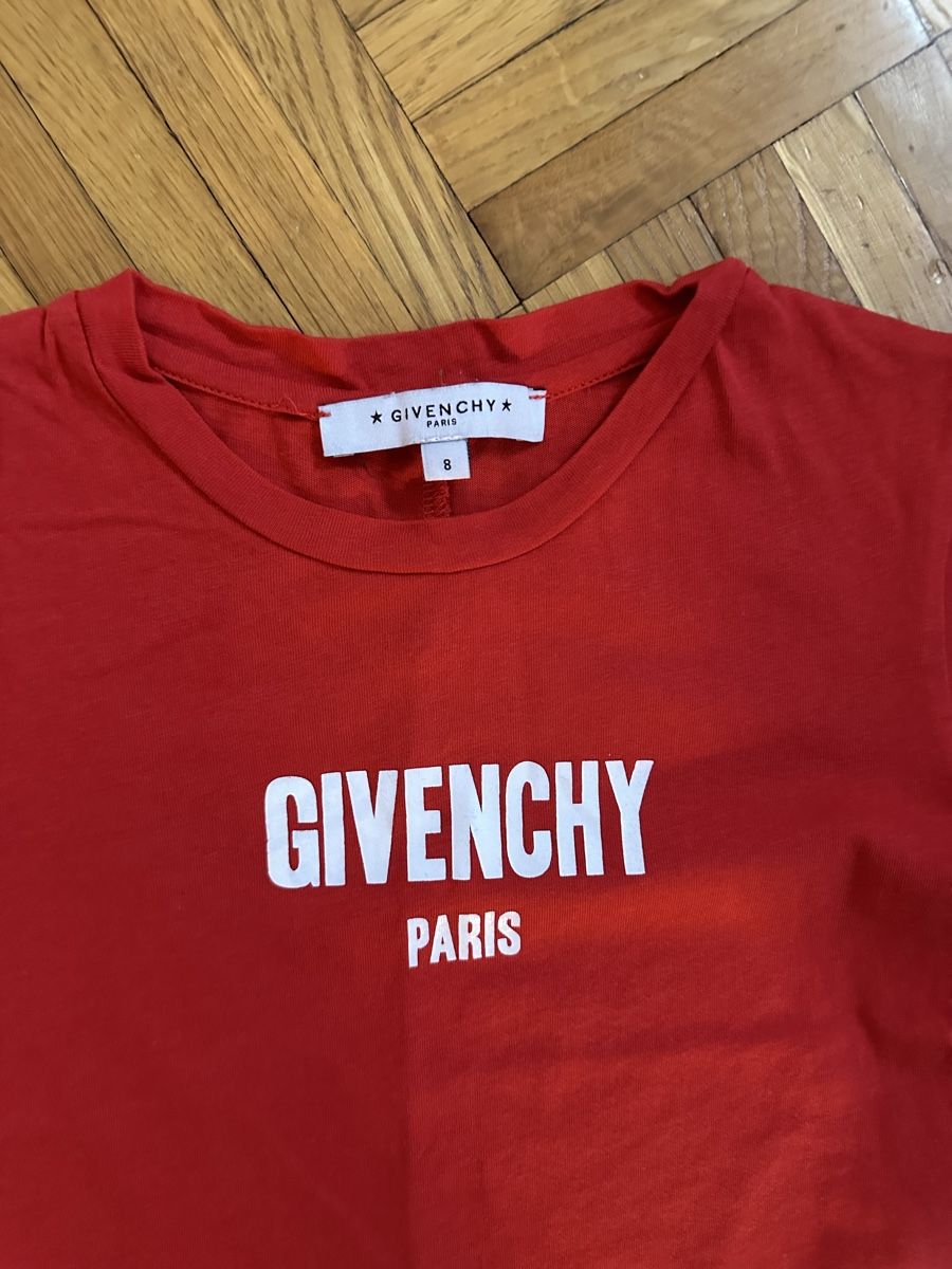 Givenchy Lotti & Set di vestiti: 2 Givenchy Shirts, Gr. 8, rosa und rot – Usato da Neuenhof venduto da prada010 2
