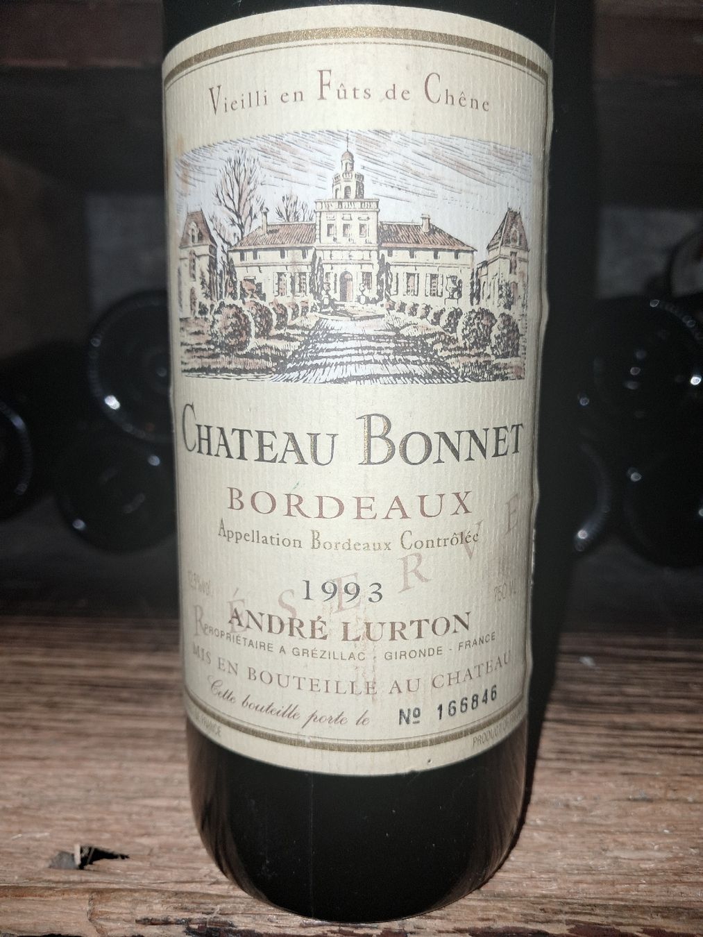 Vino: Château Bonnet Bordeaux AOC 1993 – Nuovo e nell'imballaggio originale da Le locle venduto da juliensaran 1