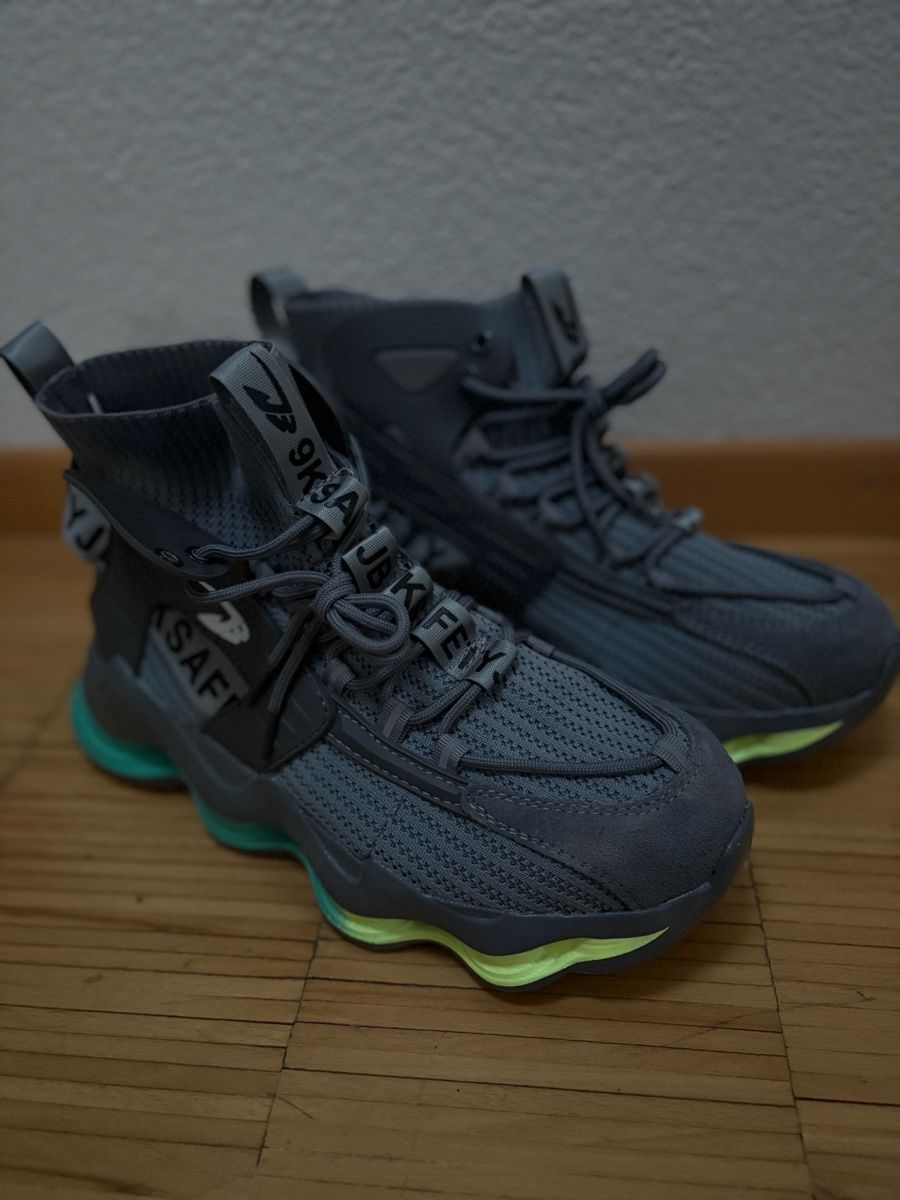 Scarpe da uomo: Sicherheitsschuhe Gr 44 – Nuovo (secondo la descrizione) da Ehrendingen venduto da suurrlii