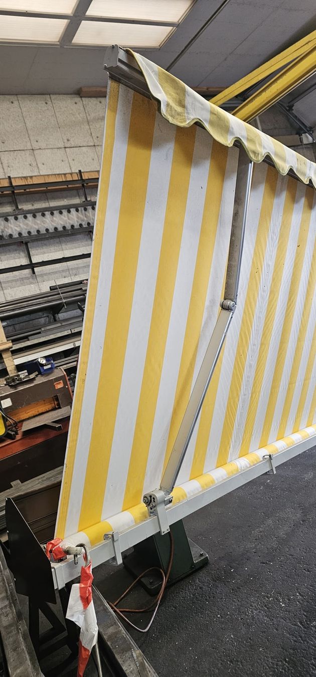 Stobag Tende da sole: Sonnenstore – Usato da Emmenbrücke venduto da inf_l8yf 1