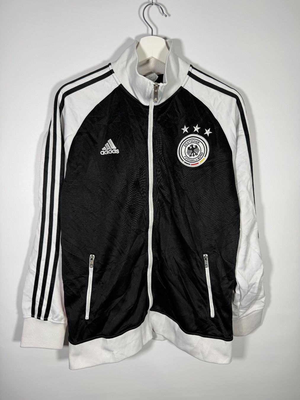 Giacche: Adidas Deutschland Trainingsjacke S – Usato da Mühledorf BE venduto da ericgrunder_12