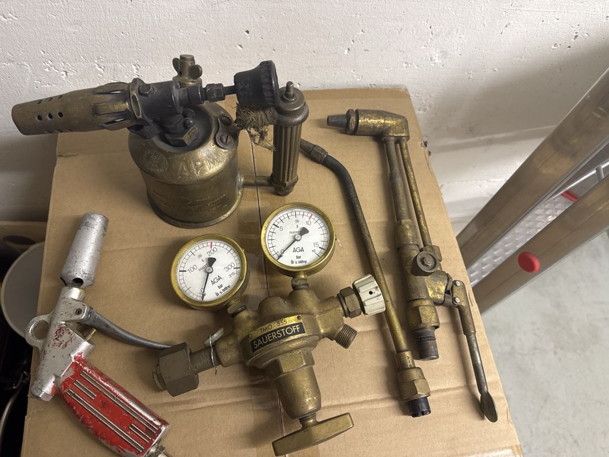 Saldatori: Gas Welding Set Sievert AGA Sauerstoff Gauges Used – Usato da Riehen venduto da M.S.DVD 1