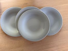 Iittala Teller Set 4 Stück perlgrau - neuwertig