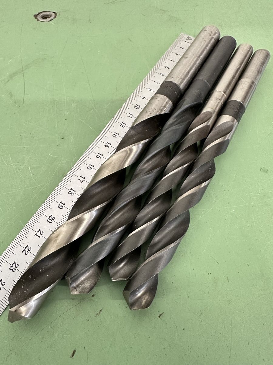 Tutti gli attrezzi: Bohrer, Ø 17.5, 15, 14, 13.25 mm – Usato da Aarberg venduto da SNMachines