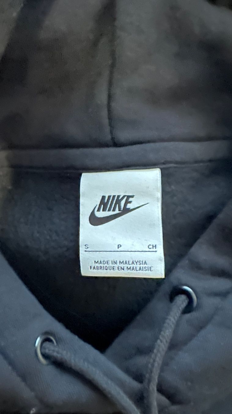 Nike Maglioni & Felpe: Felpa Nike nera, taglia S, NUOVA – Nuovo (secondo la descrizione) da S. Antonino venduto da day_dxs7 2
