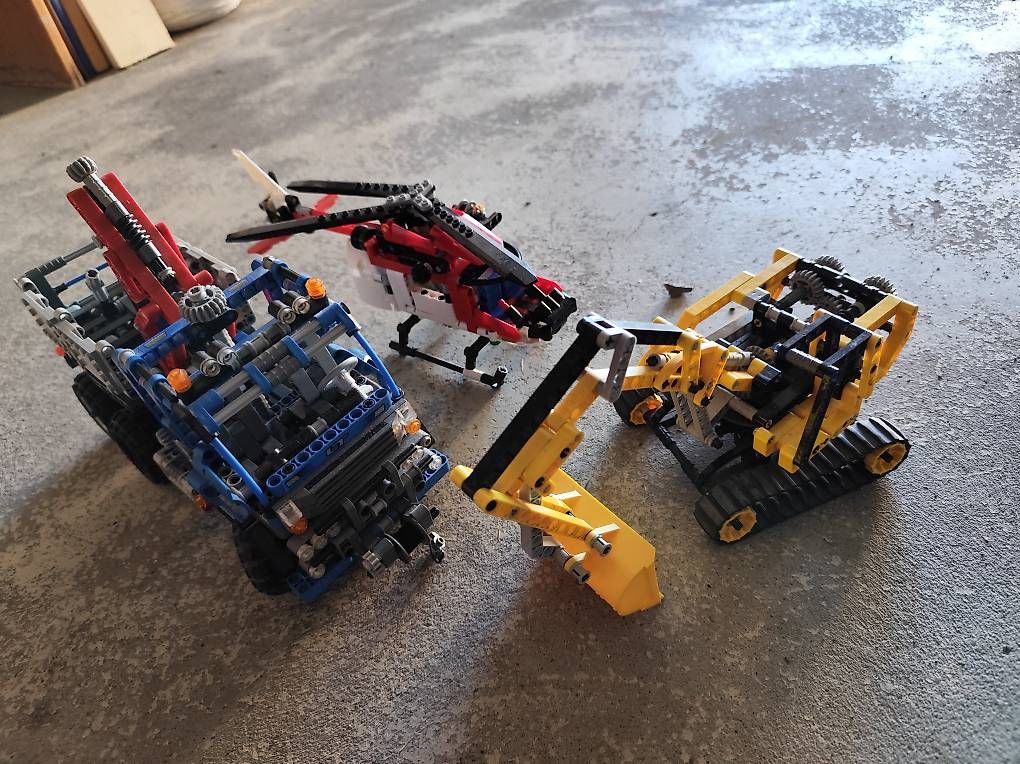 Lego Giocattoli: Lego Helikopter / LKW / Bagger – Usato da Schänis venduto da Frau.Holle
