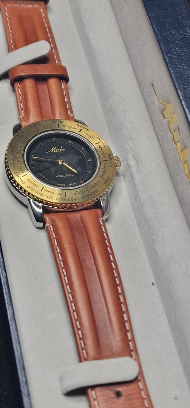Mido Orologi: Exclusive MIDO Worldtimer Saphire Crystal, 39mm – Usato da Bülach venduto da TimeDealsNow