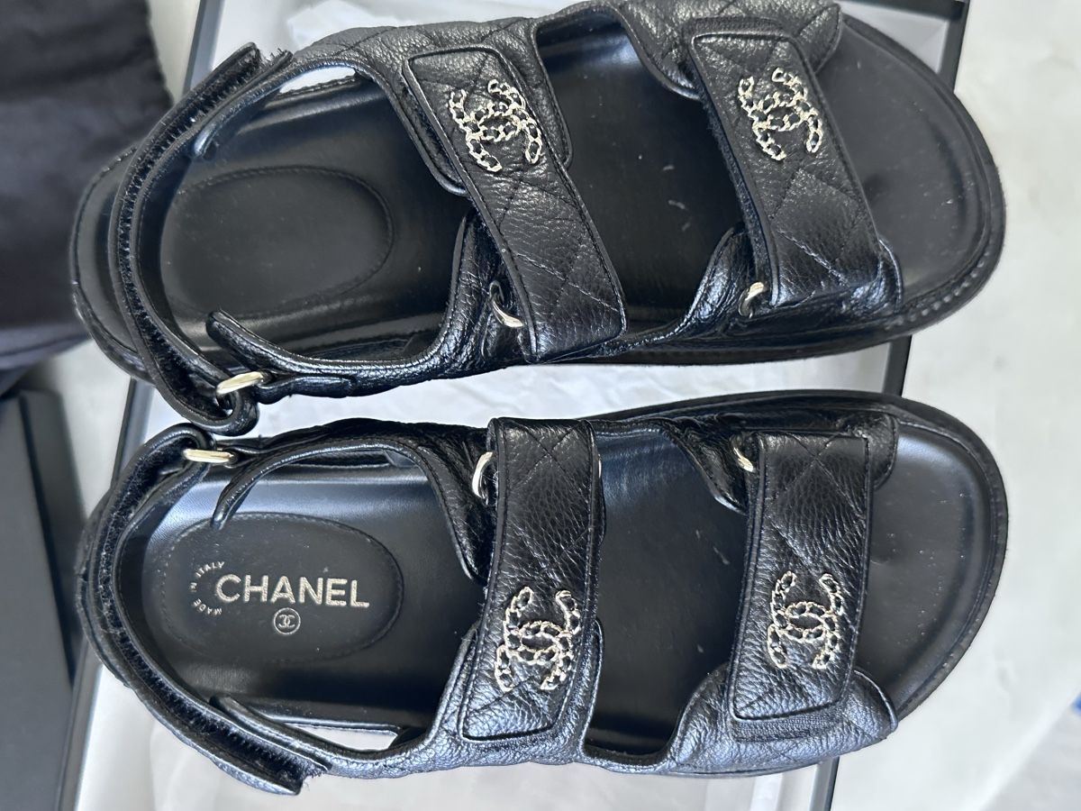Chanel Damenschuhe: Chanel Dad Sandalen, Schwarz – Gebraucht aus Frick von Soleil4658 1