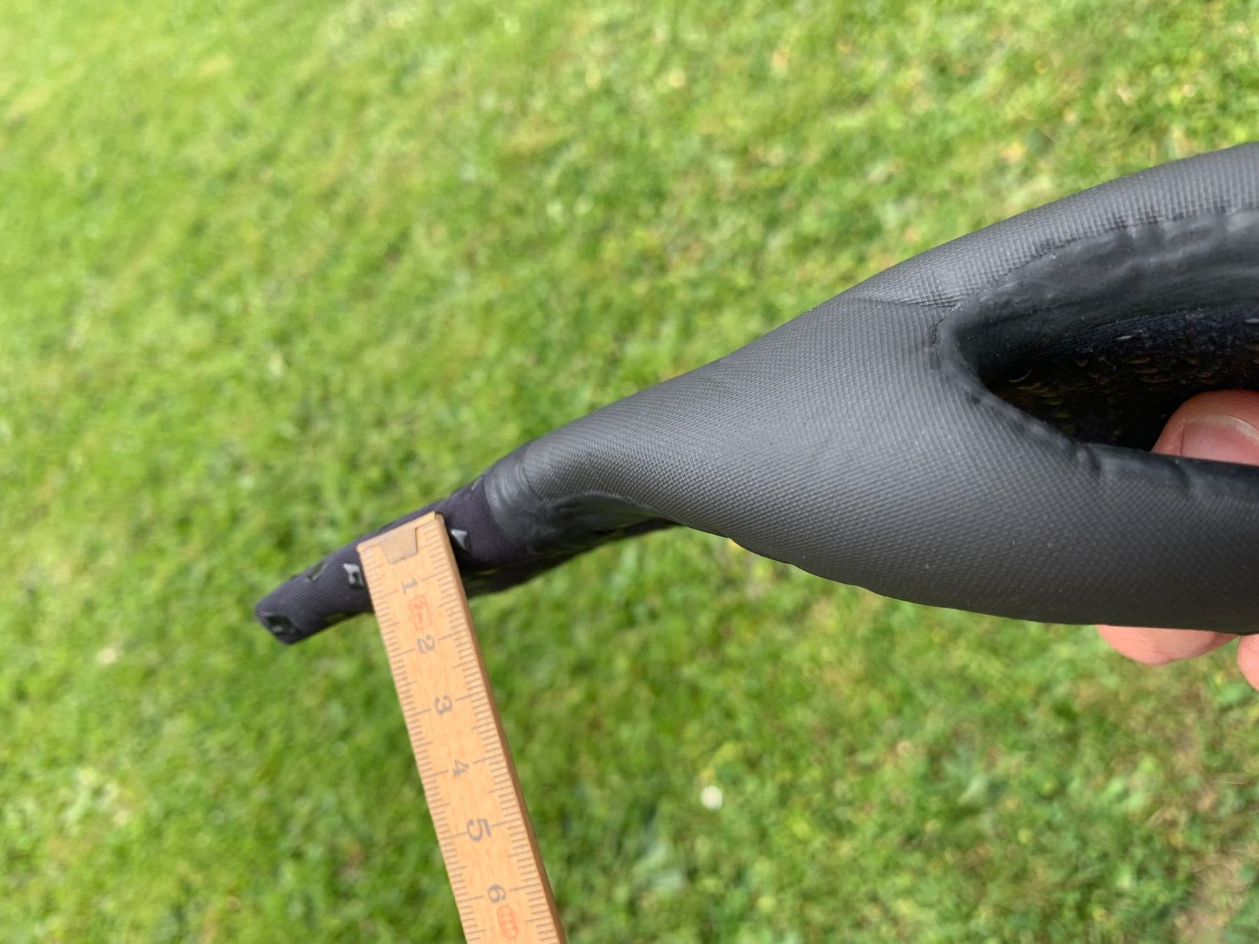 Quiksilver Guanti & manicotti: Handschuhe Quiksilver Grösse S Neopren. – Nuovo (secondo la descrizione) da Staufen venduto da Bilancia06 7