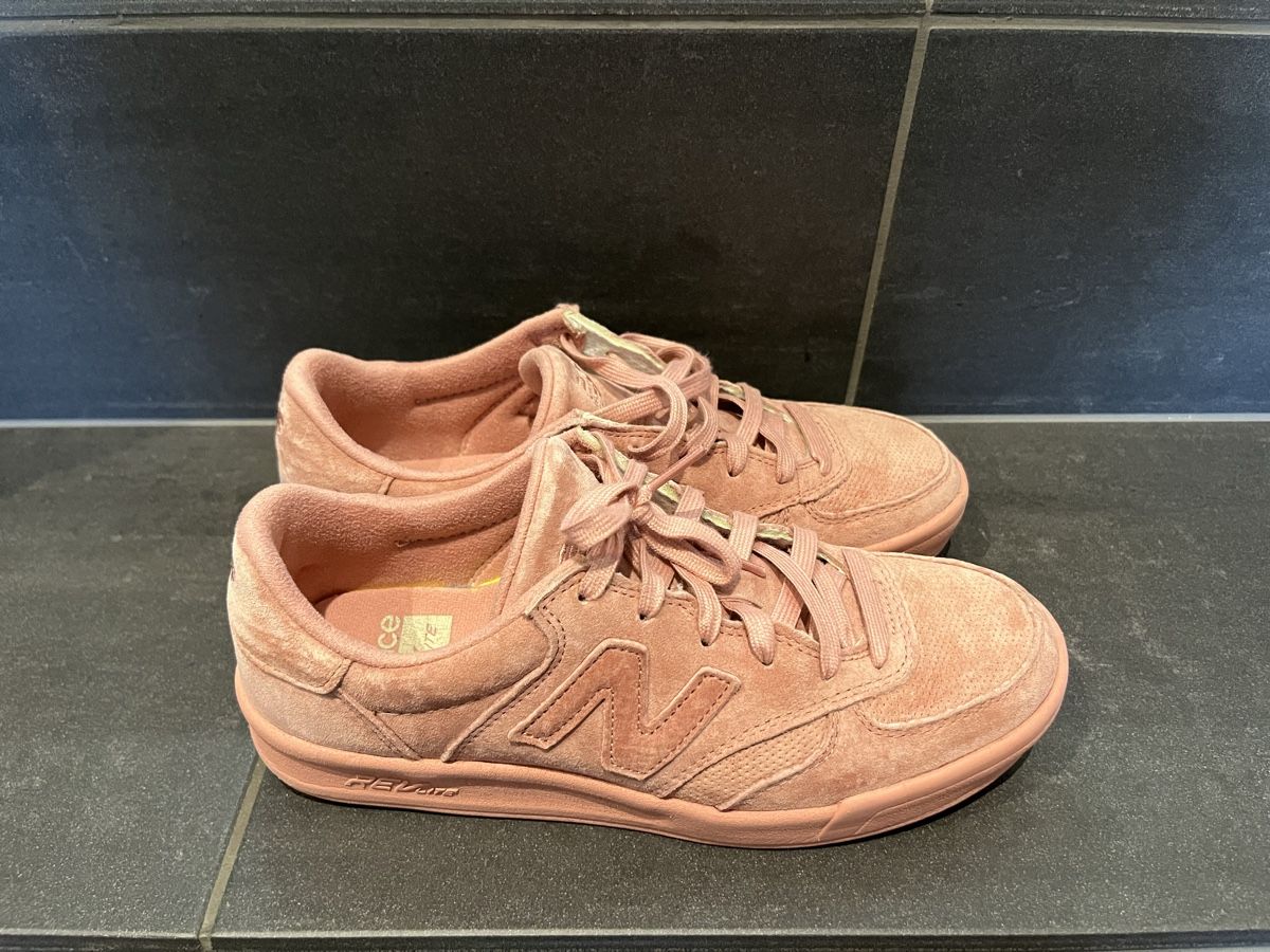 New Balance Scarpe da donna: Rosa NewBalance 37.5 – Nuovo (secondo la descrizione) da Eich venduto da nishablue